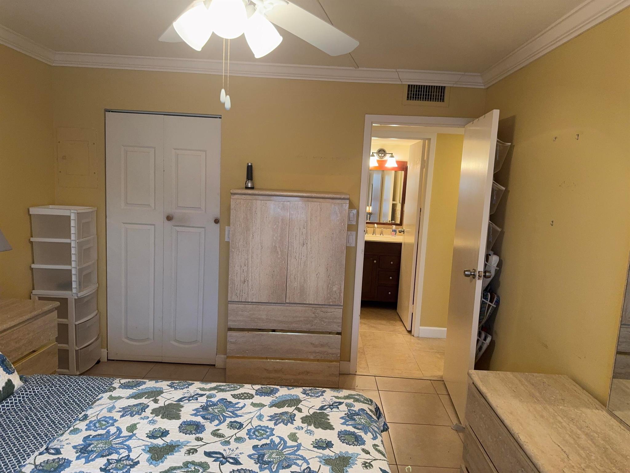 KINGS POINT SAXONY CONDOS - Residential