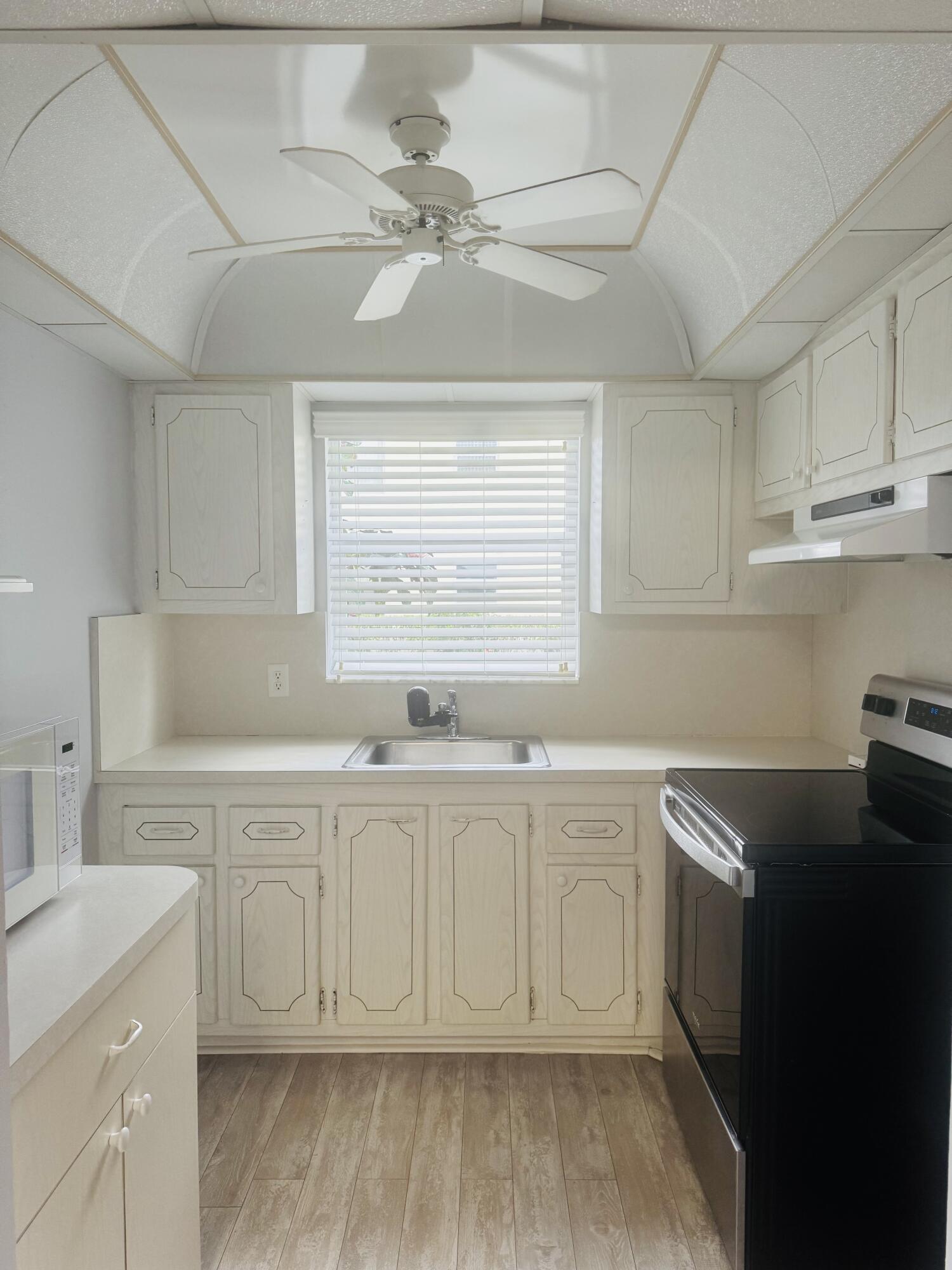 WINDSOR CONDOS - Residential