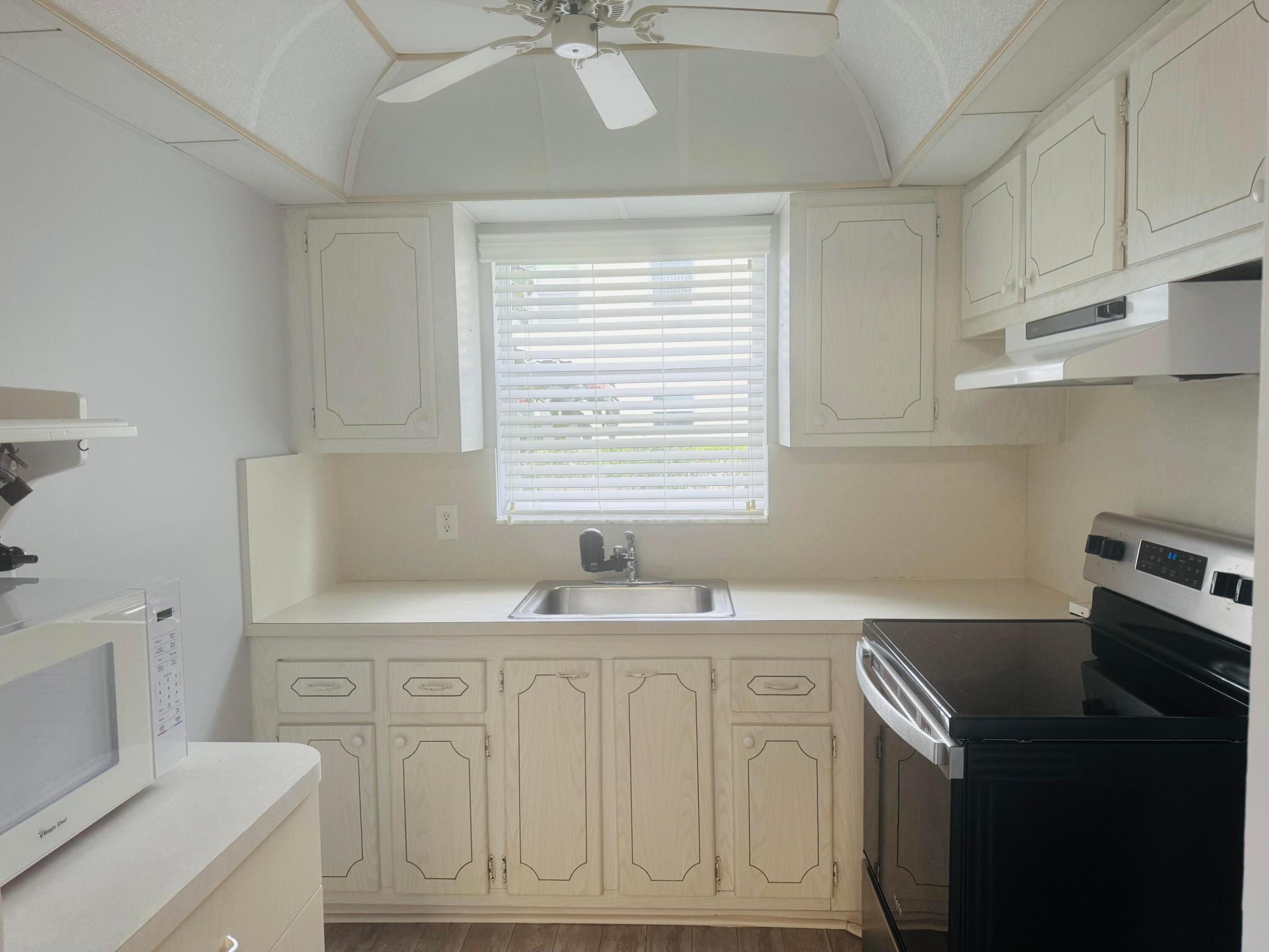 WINDSOR CONDOS - Residential