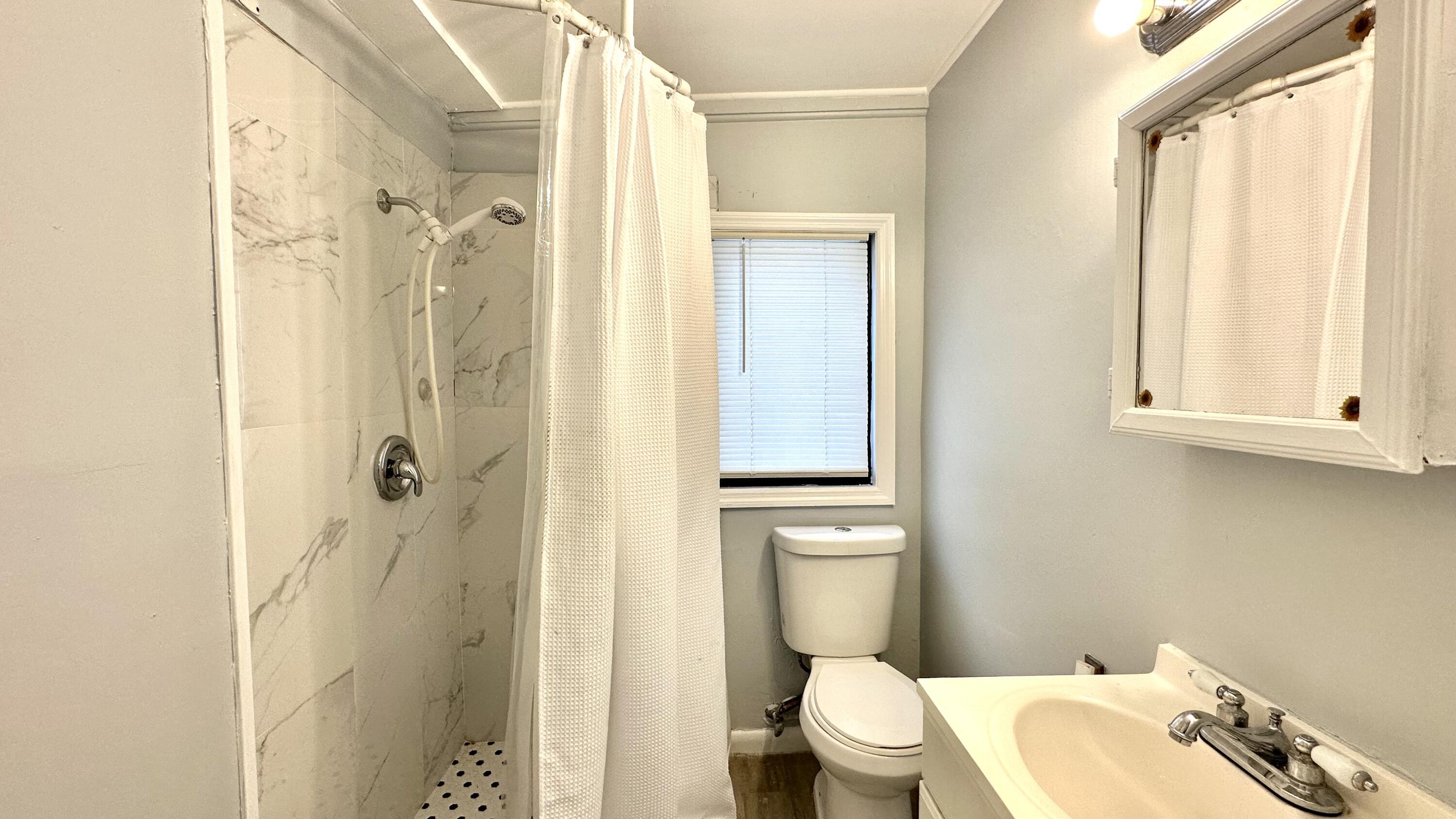 LAKE WORTH TOWN OF - Residential Lease