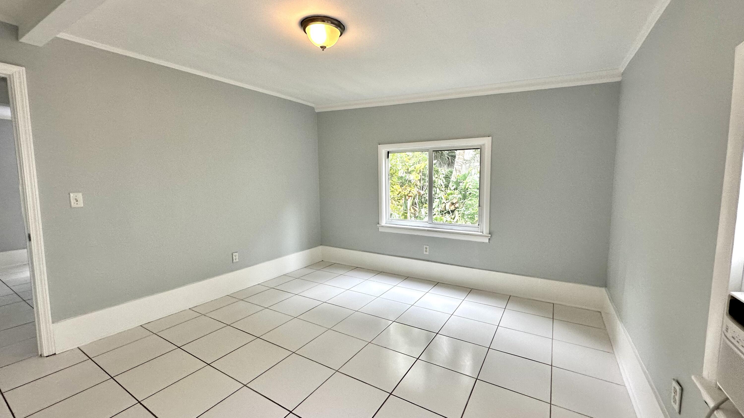 LAKE WORTH TOWN OF - Residential Lease