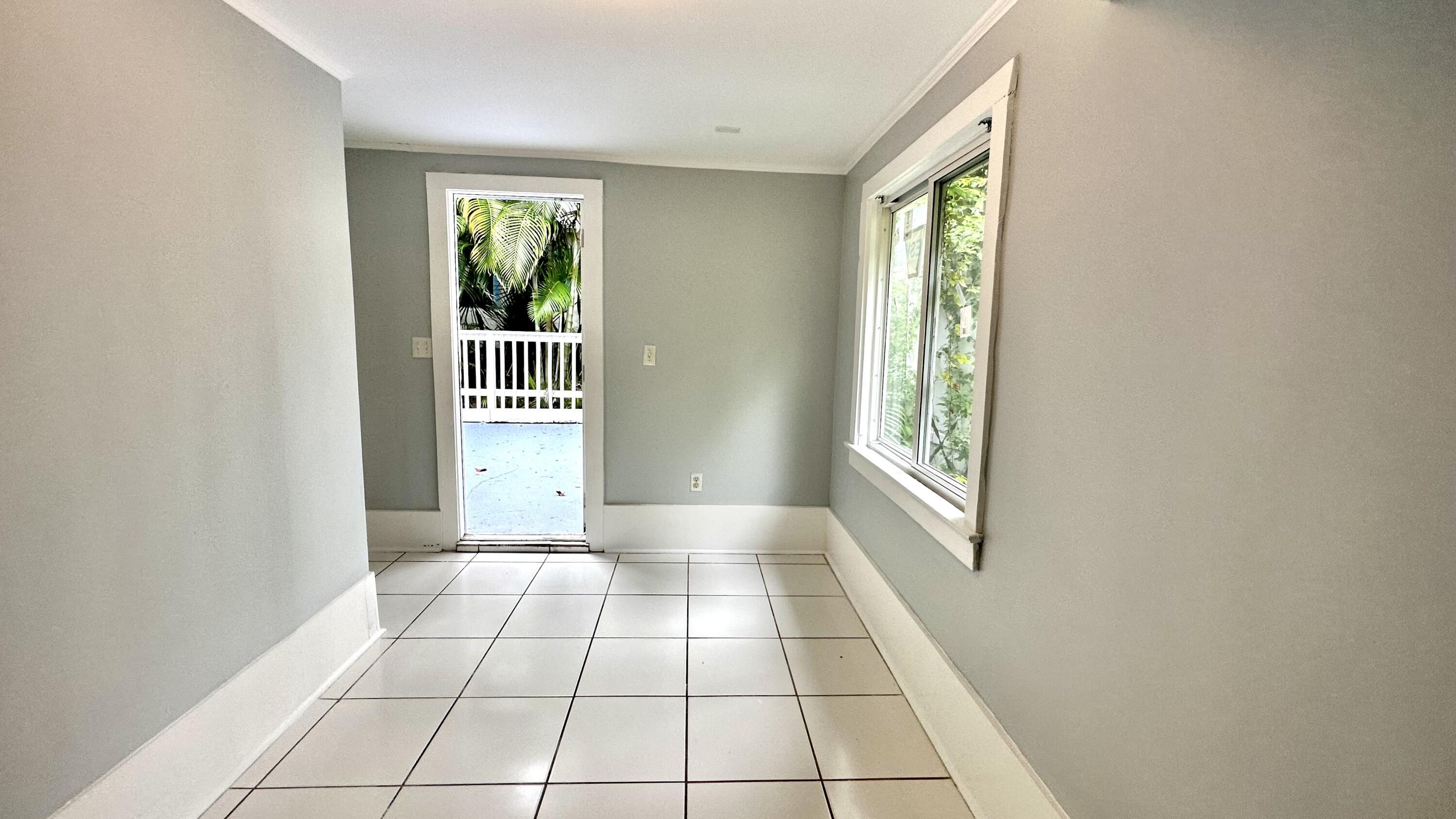 LAKE WORTH TOWN OF - Residential Lease