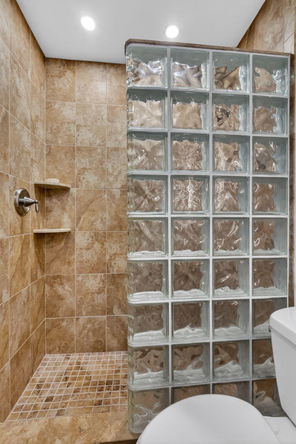 HIGH POINT - Residential