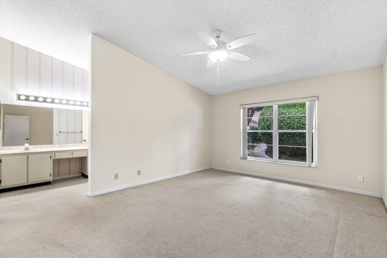 BOCA SPRINGS - Residential