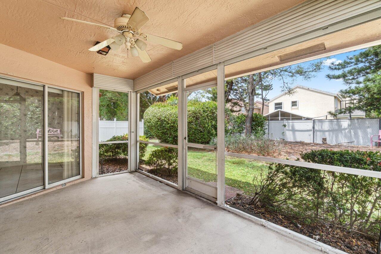 BOCA SPRINGS - Residential