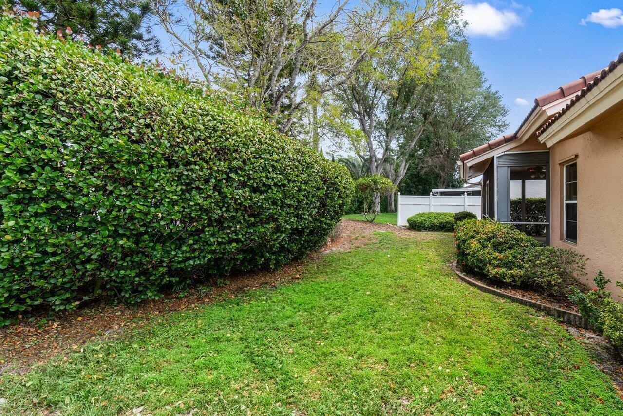 BOCA SPRINGS - Residential