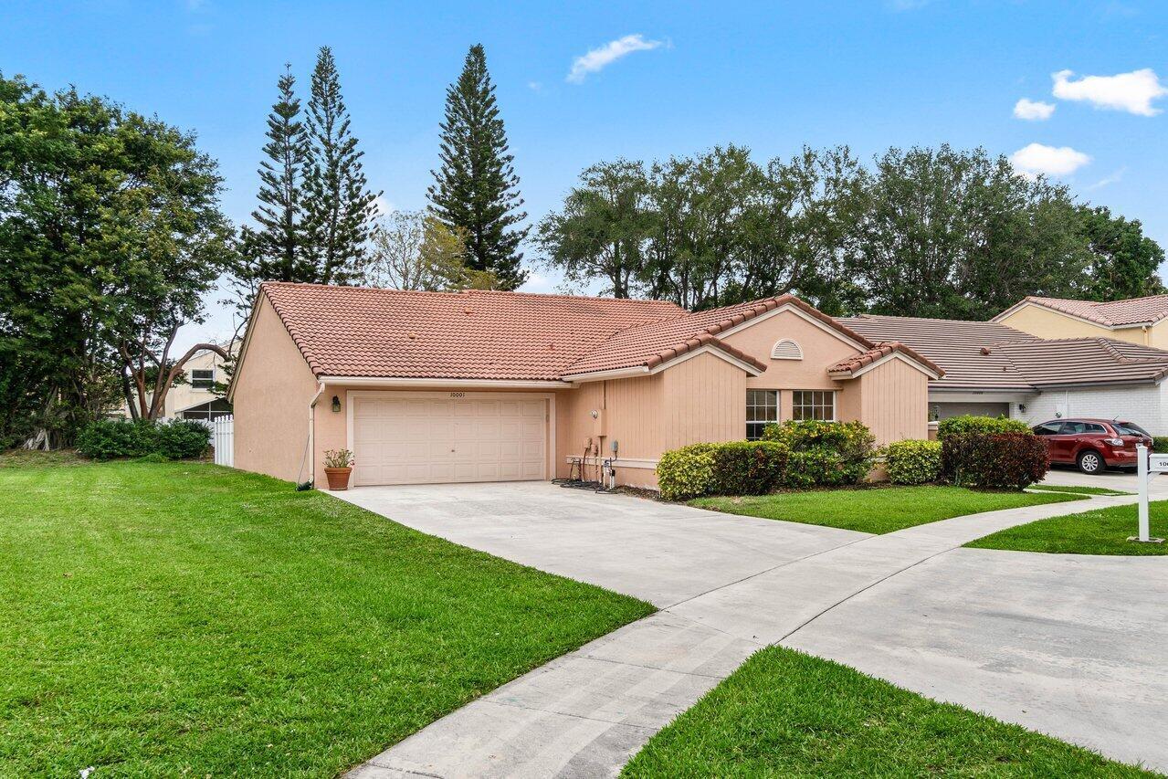 BOCA SPRINGS - Residential
