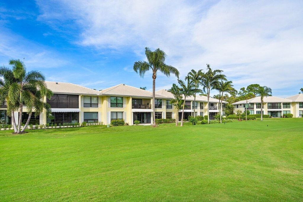 Photo of 3725 Quail Ridge Drive N #Bobwhite C, Boynton Beach, FL 33436 (MLS # R10943049)