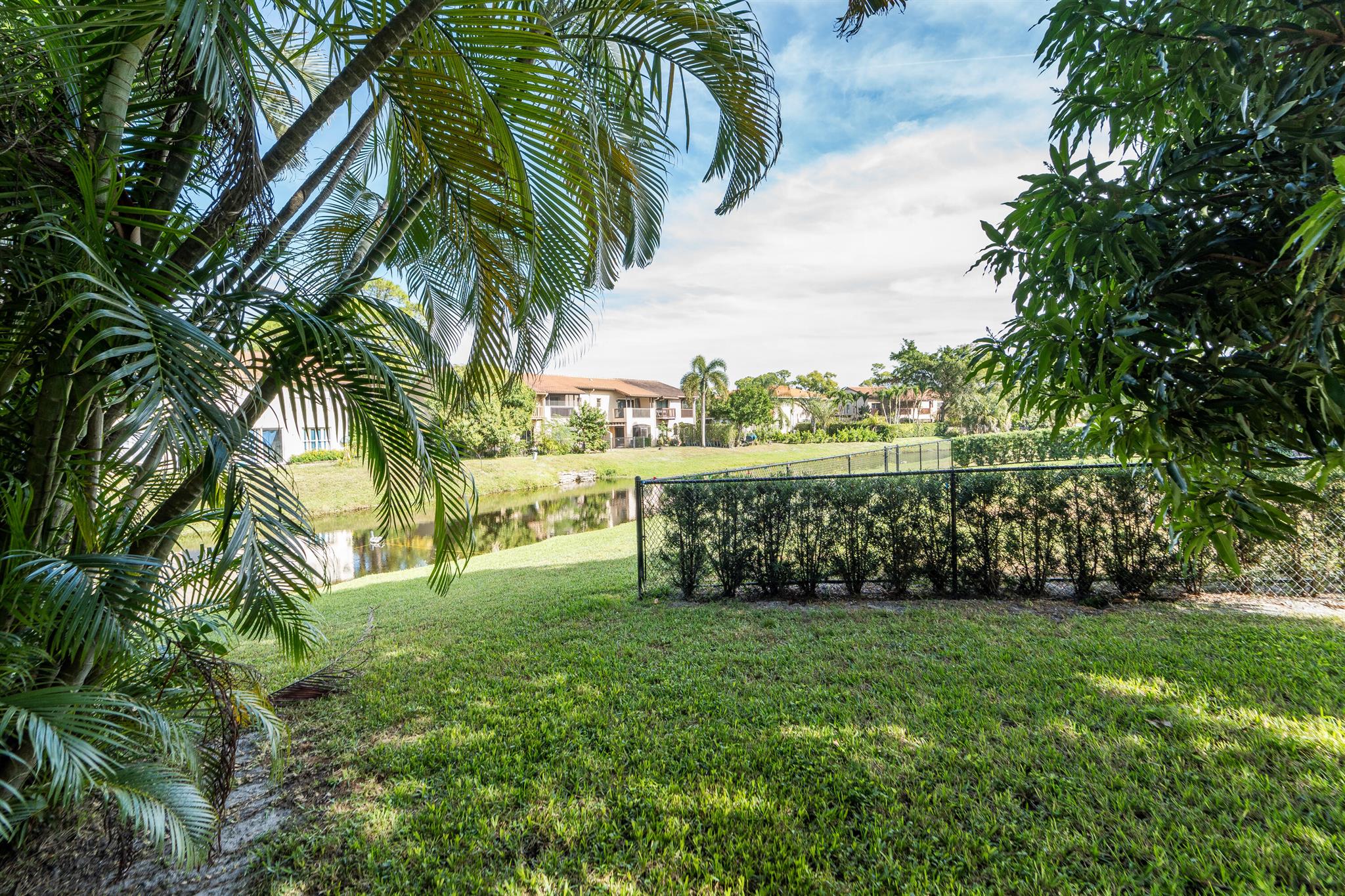 EMERALD FOREST OF WELLING - Residential