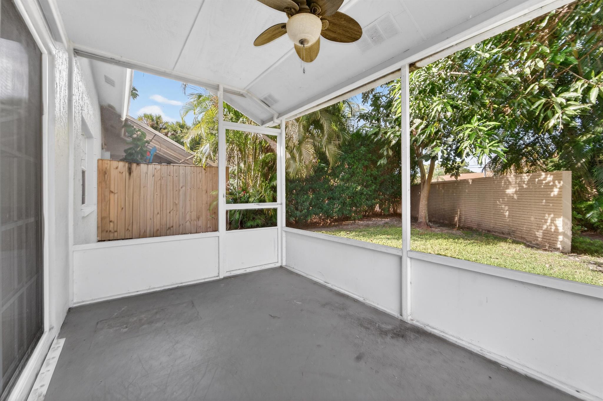 EMERALD FOREST OF WELLING - Residential