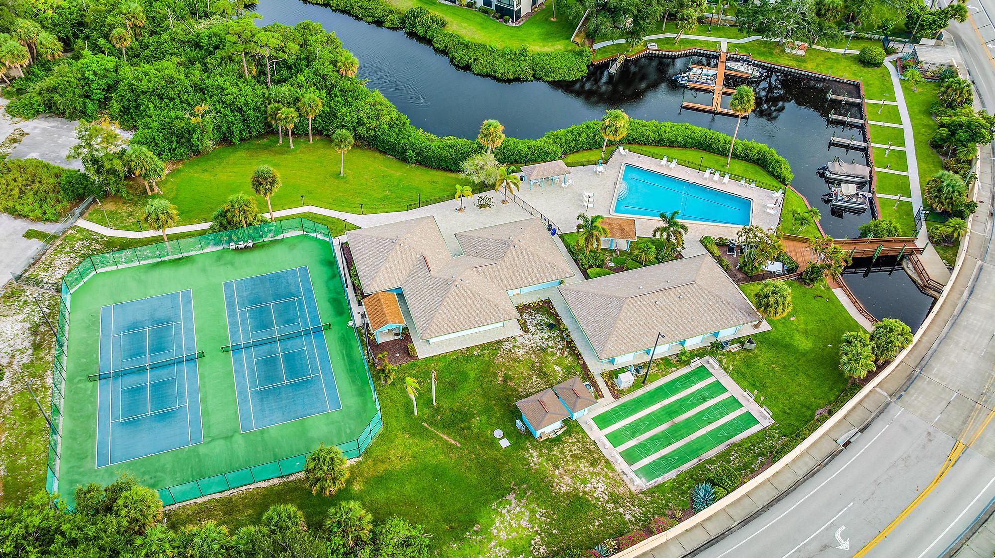 BEACON 21 CONDO - Residential