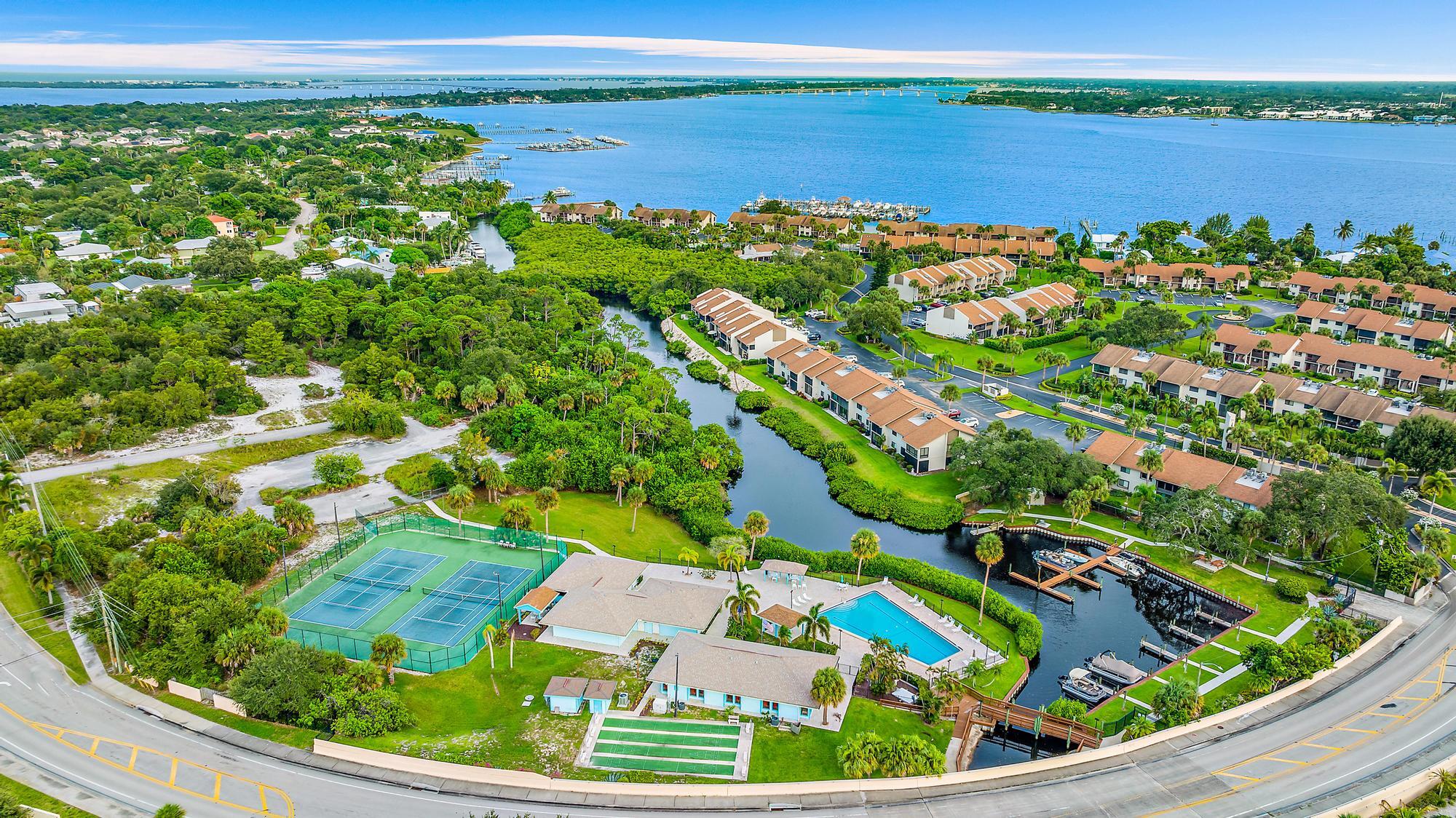 BEACON 21 CONDO - Residential