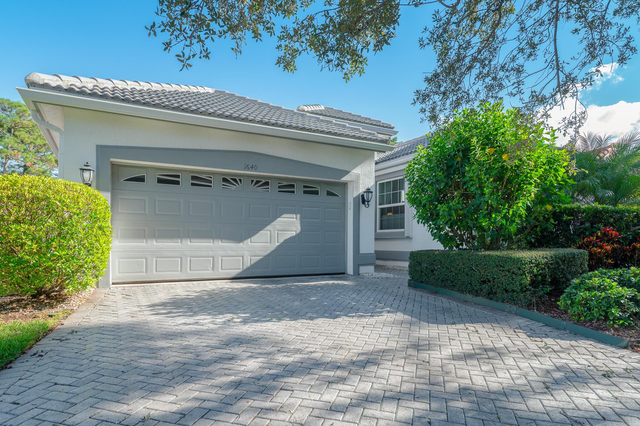 HIGHLAND GLEN - Residential