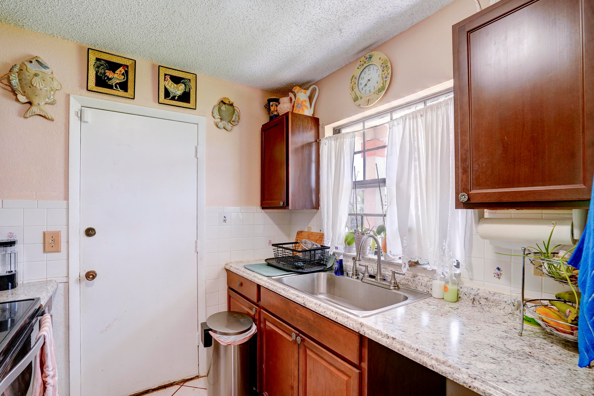 Home Search 3 2351 SE Fruit Avenue