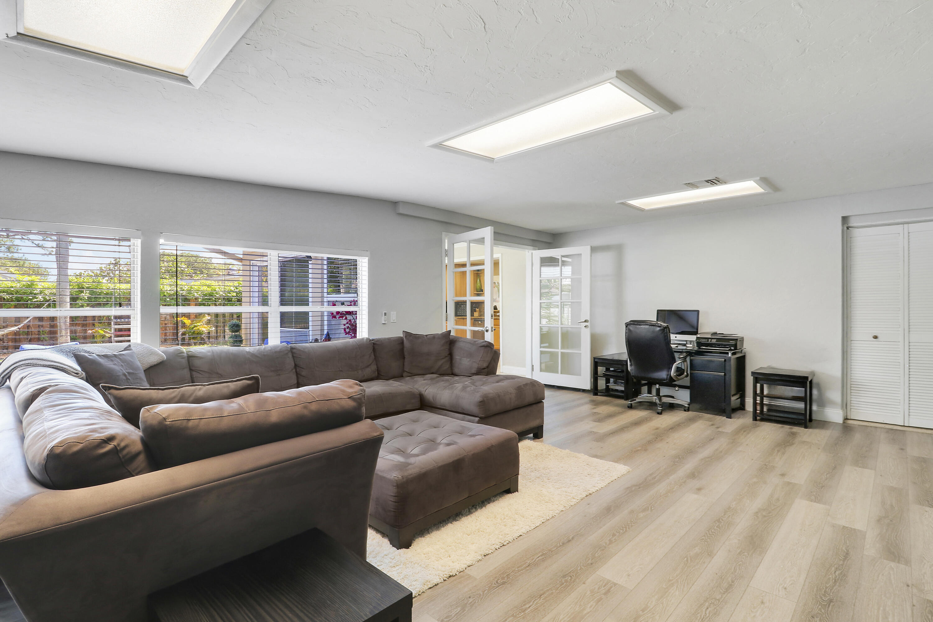 TROPIC VISTA - Residential