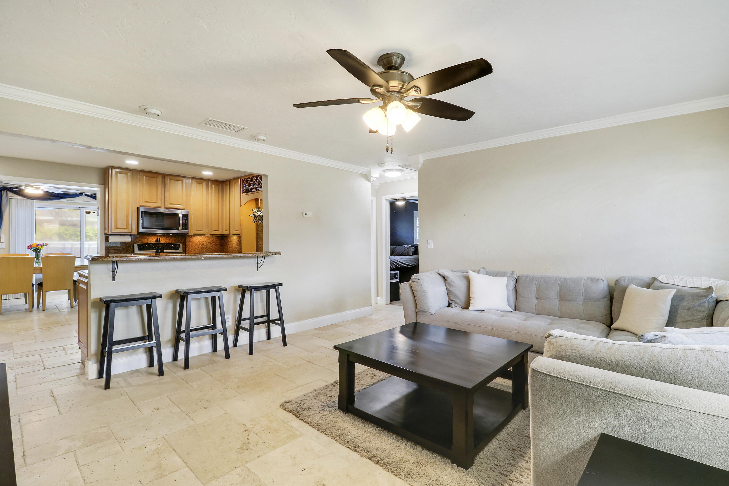 TROPIC VISTA - Residential