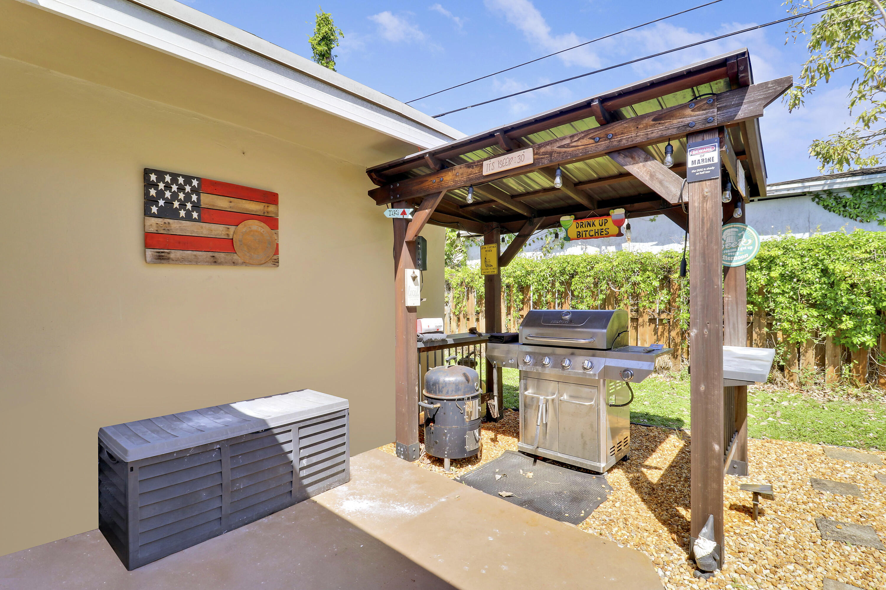 TROPIC VISTA - Residential