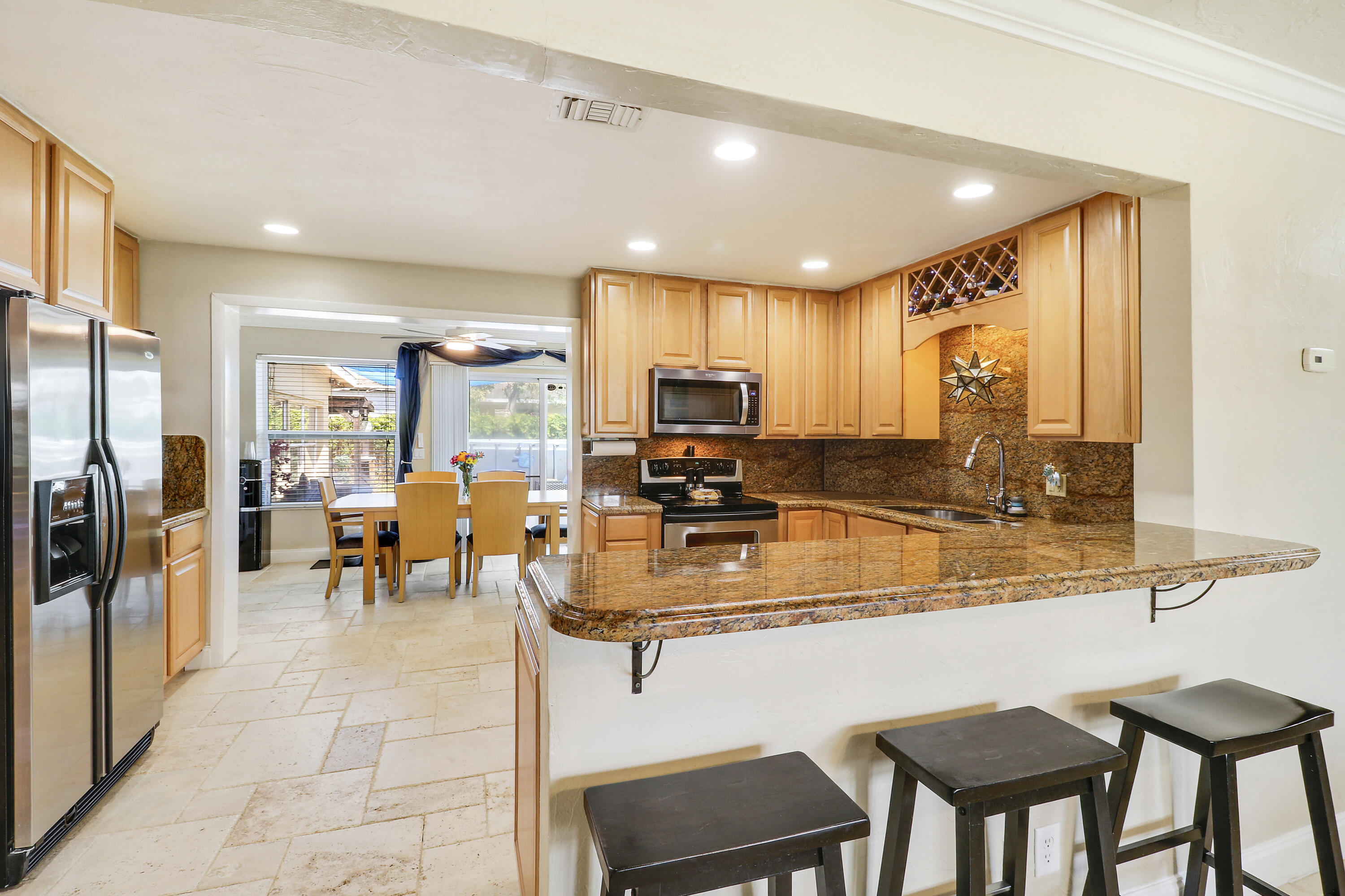 TROPIC VISTA - Residential