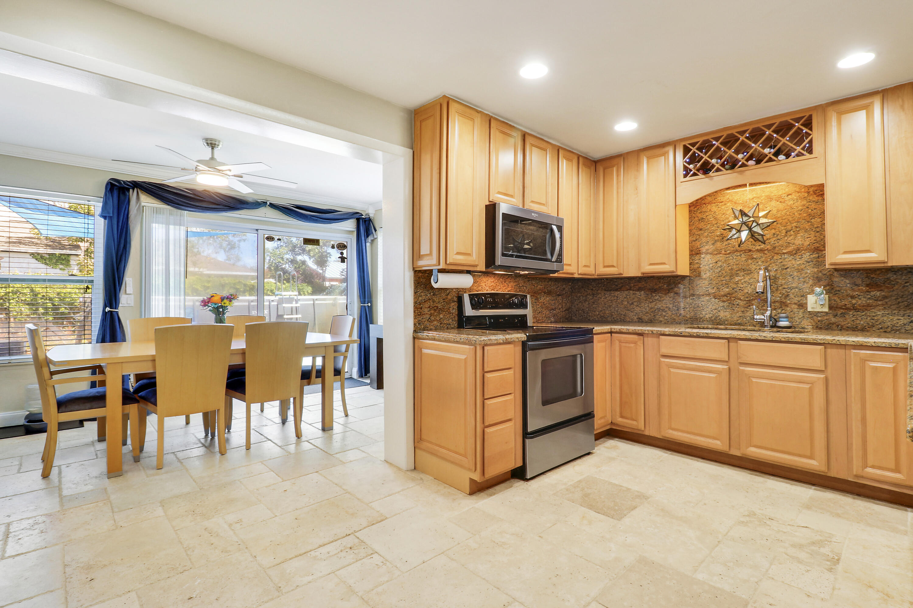 TROPIC VISTA - Residential