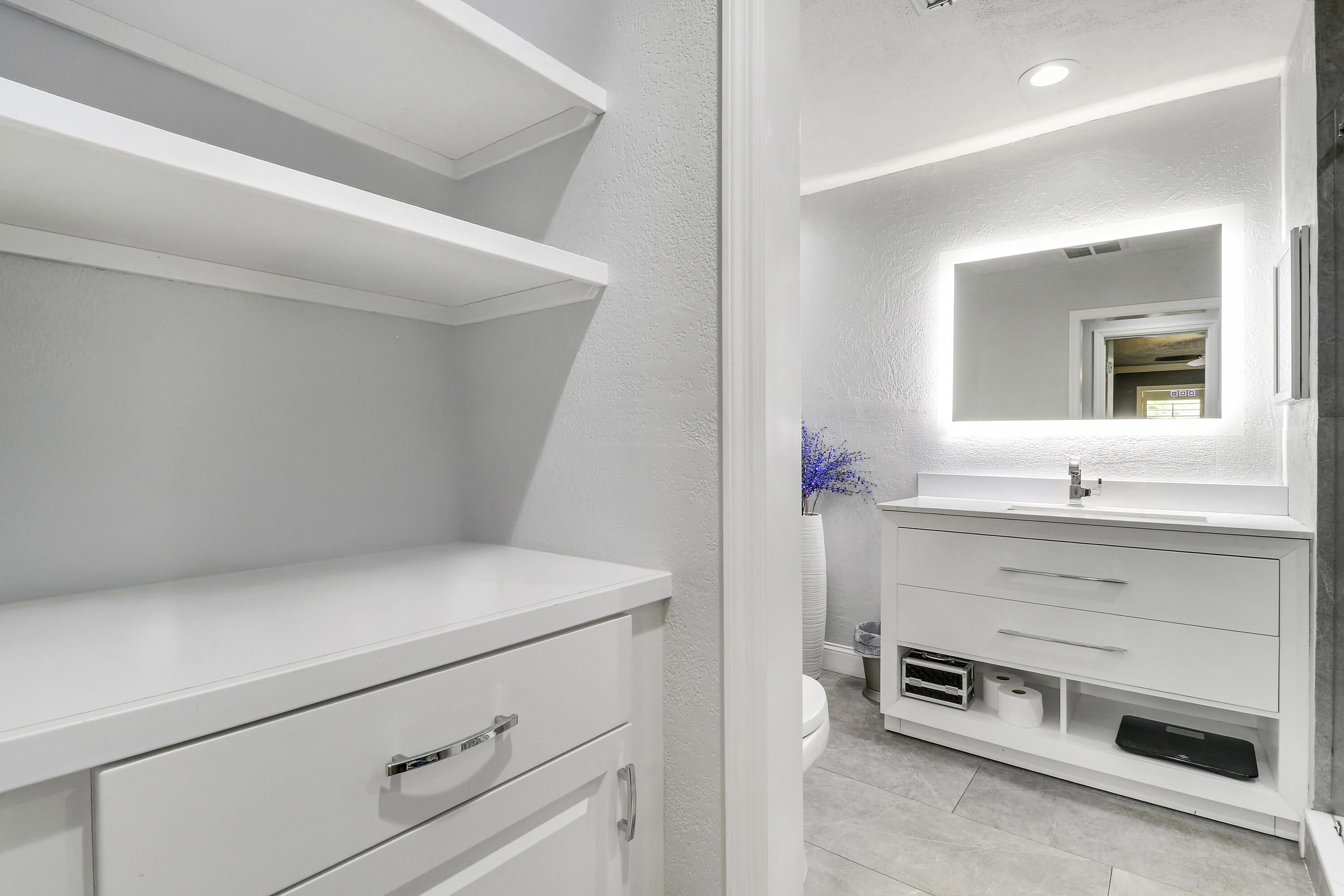 TROPIC VISTA - Residential