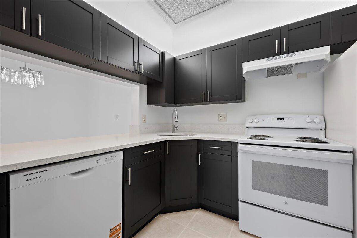 PINE RIDGE NORTH VILLAGE - Residential