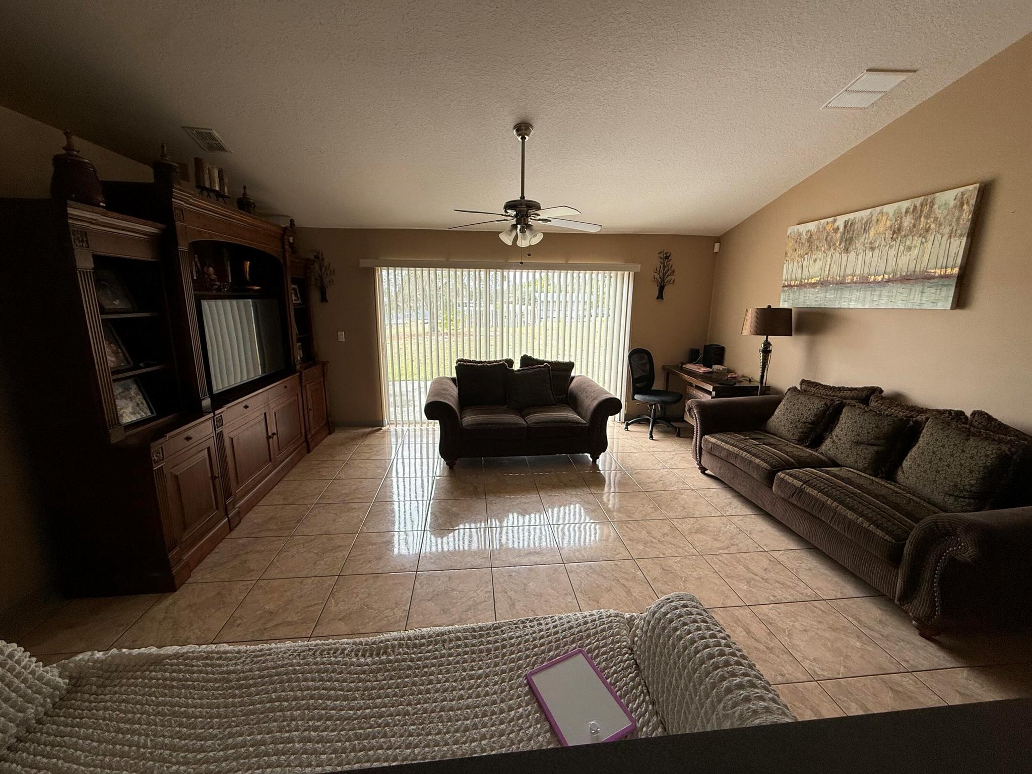 HATCHWOOD ESTATES PHASE T - Residential