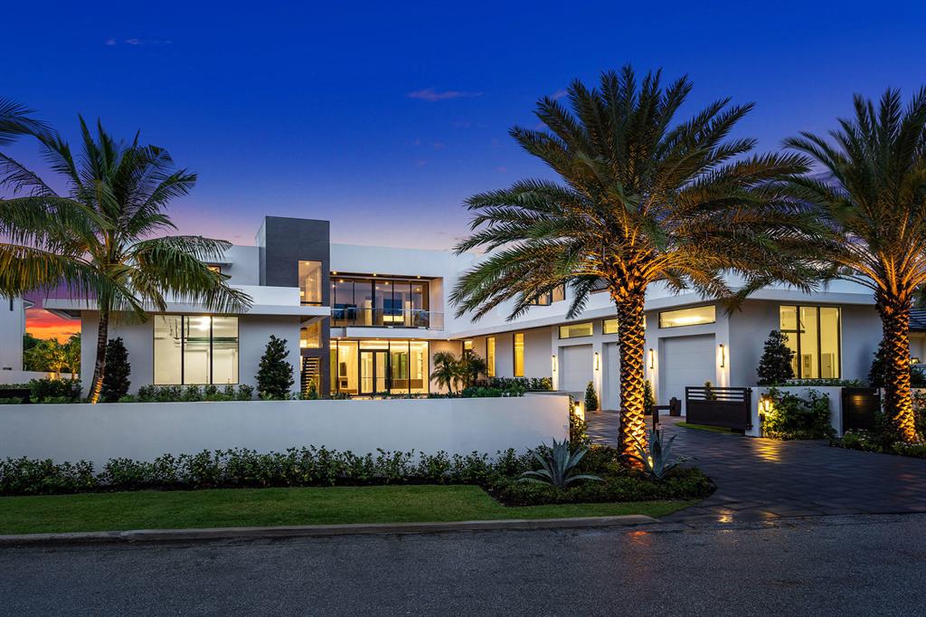 ROYAL PALM YACHT & COUNTRY CLUB - Residential