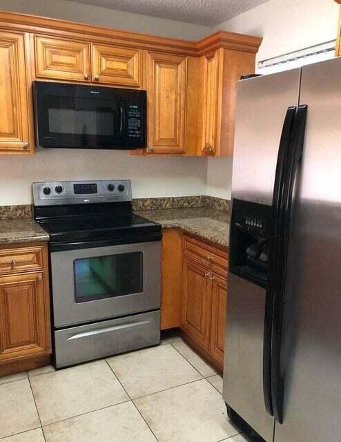 PALM BEACH PLACE CONDO - Residential Lease