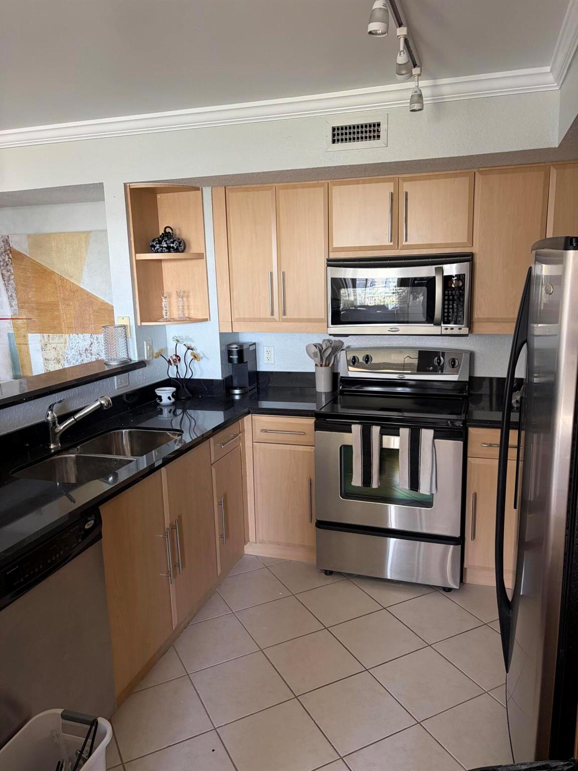 Flagler Pointe - Residential Lease