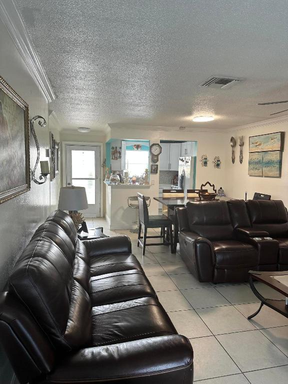 2847 Ashley Drive W H