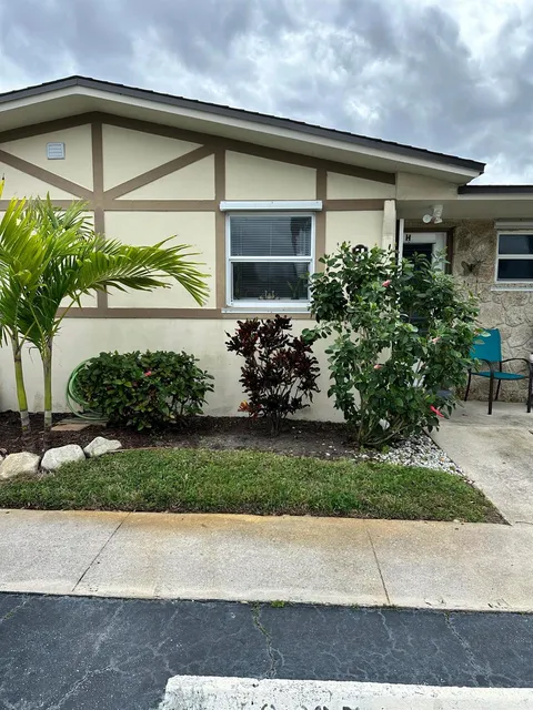 2847 Ashley Drive W Unit H, West Palm Beach, FL MLS: R11088237