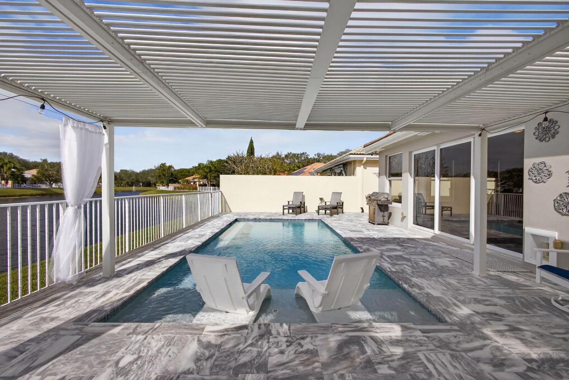 HAMPTONS AT MAPLEWOOD - Residential