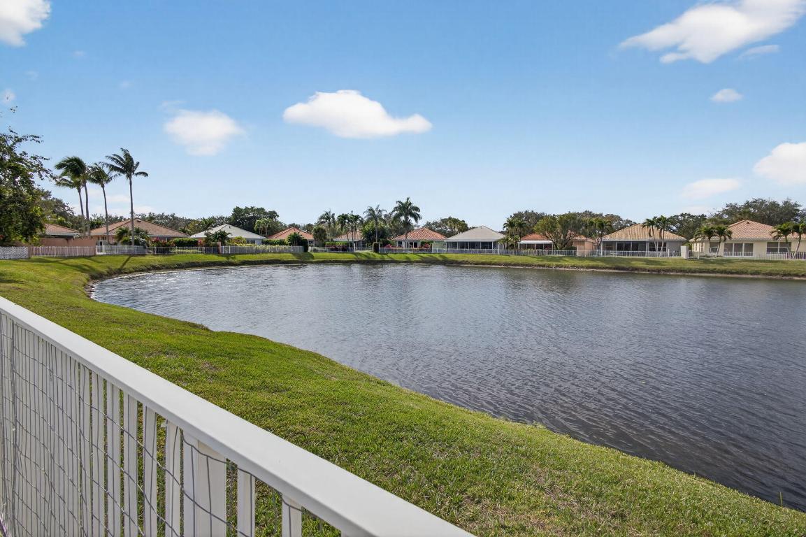 HAMPTONS AT MAPLEWOOD - Residential