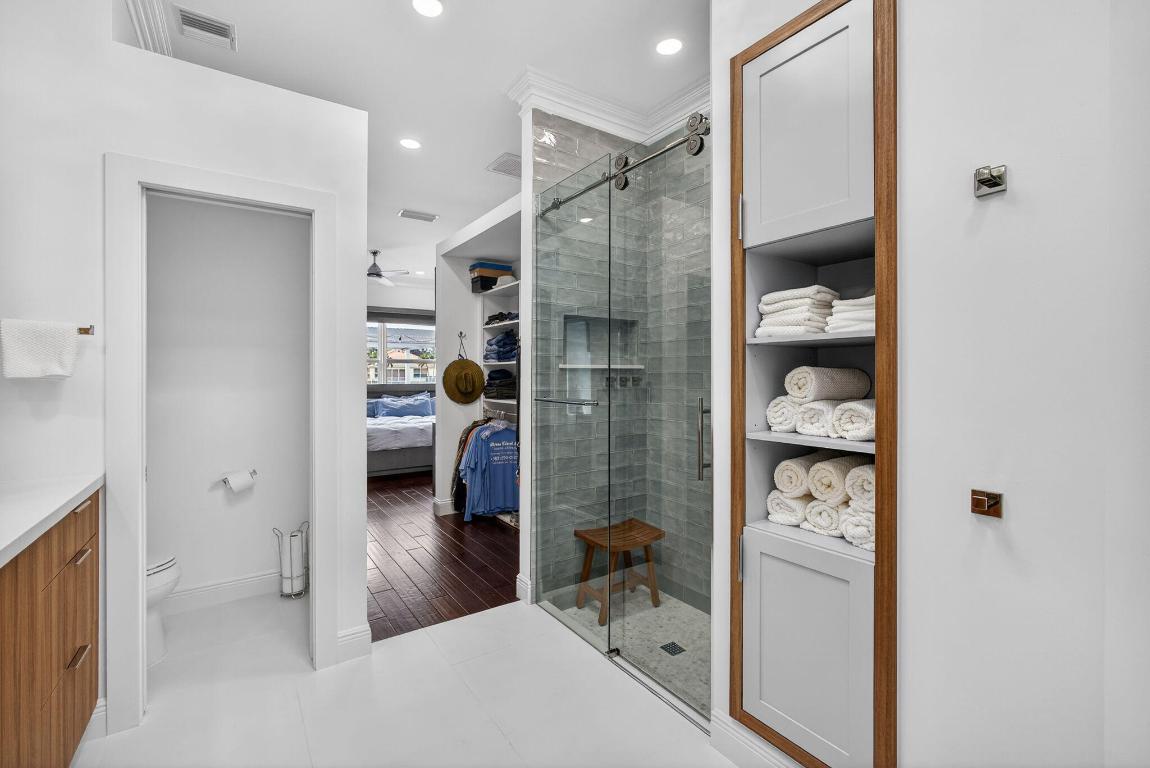 HAMPTONS AT MAPLEWOOD - Residential