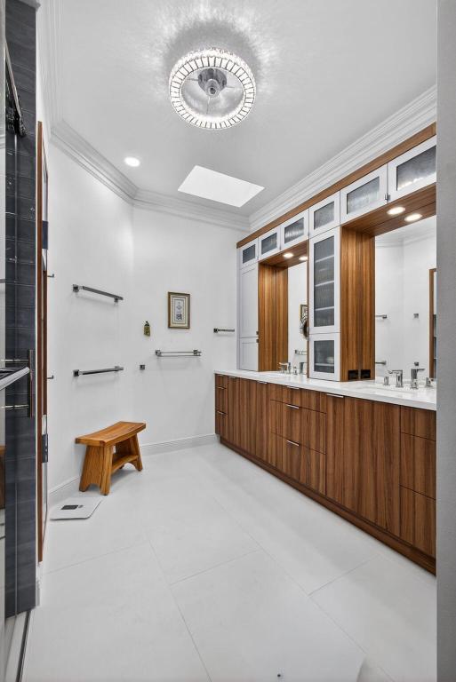 HAMPTONS AT MAPLEWOOD - Residential