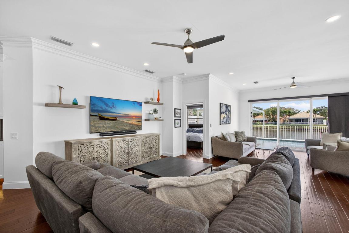 HAMPTONS AT MAPLEWOOD - Residential