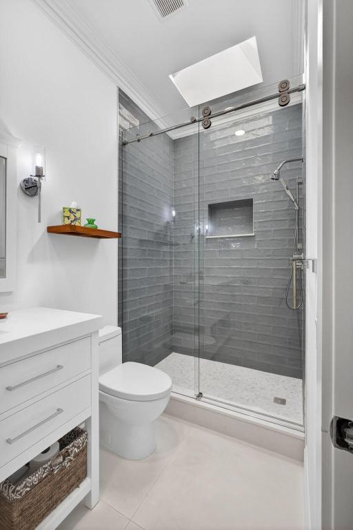 HAMPTONS AT MAPLEWOOD - Residential