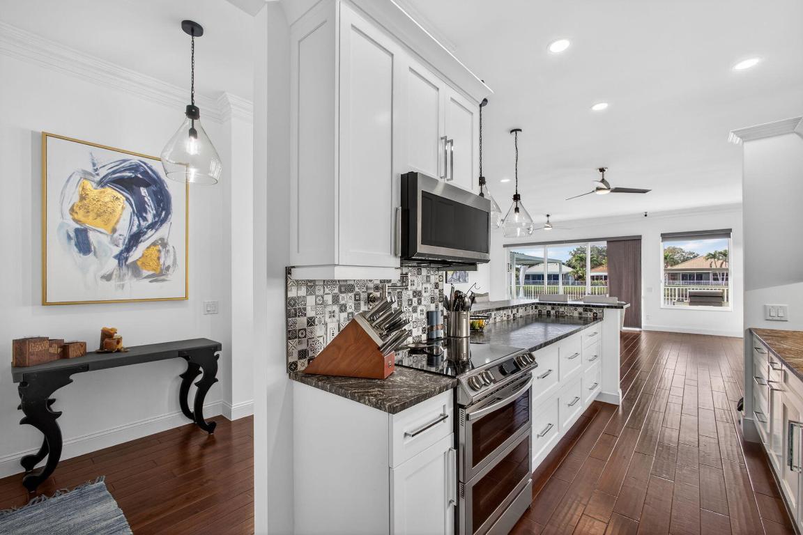 HAMPTONS AT MAPLEWOOD - Residential