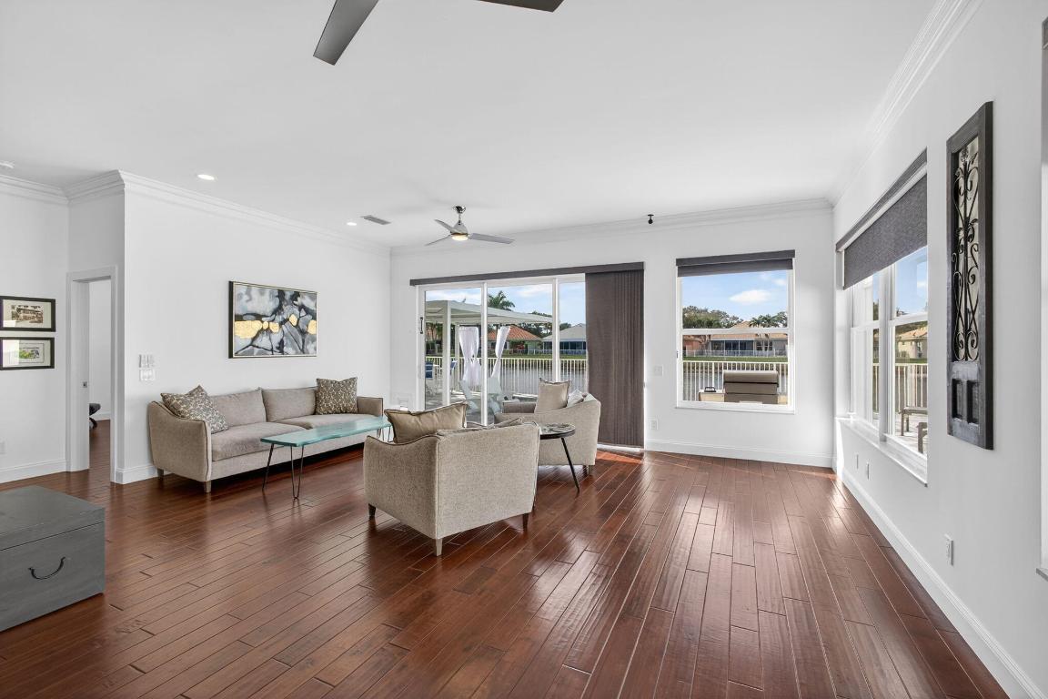 HAMPTONS AT MAPLEWOOD - Residential