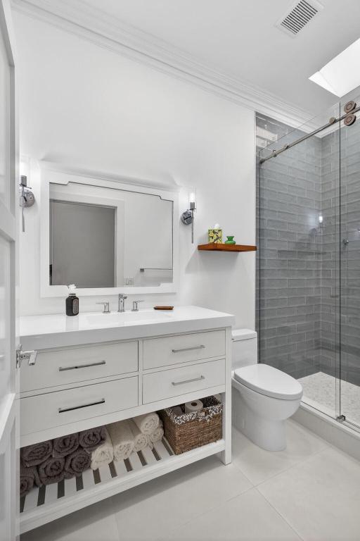 HAMPTONS AT MAPLEWOOD - Residential