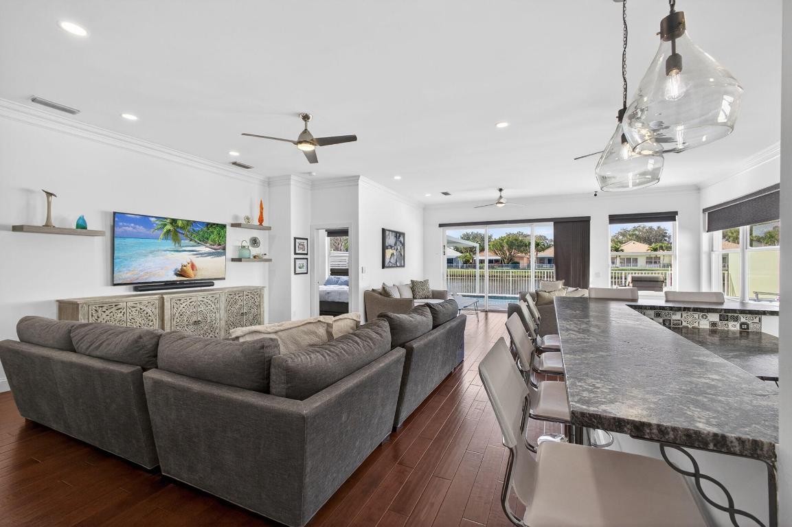 HAMPTONS AT MAPLEWOOD - Residential