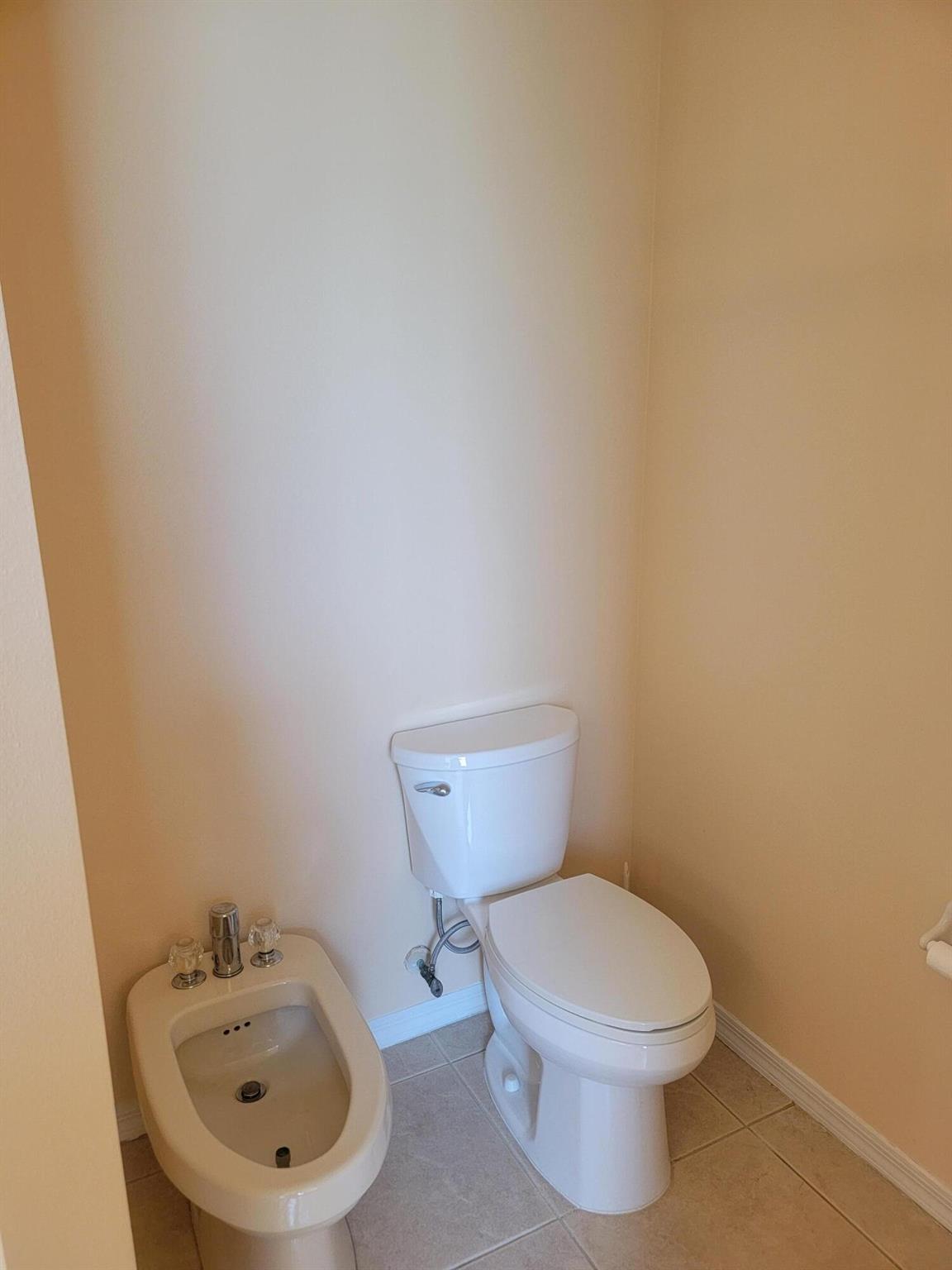 LAKE FOREST AT ST LUCIE W - Residential