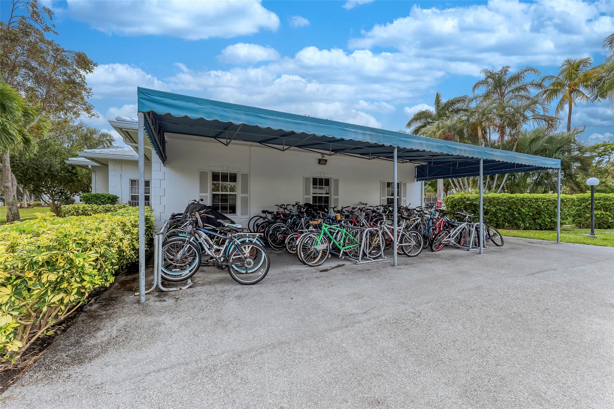 Bay Colony Club - Residential