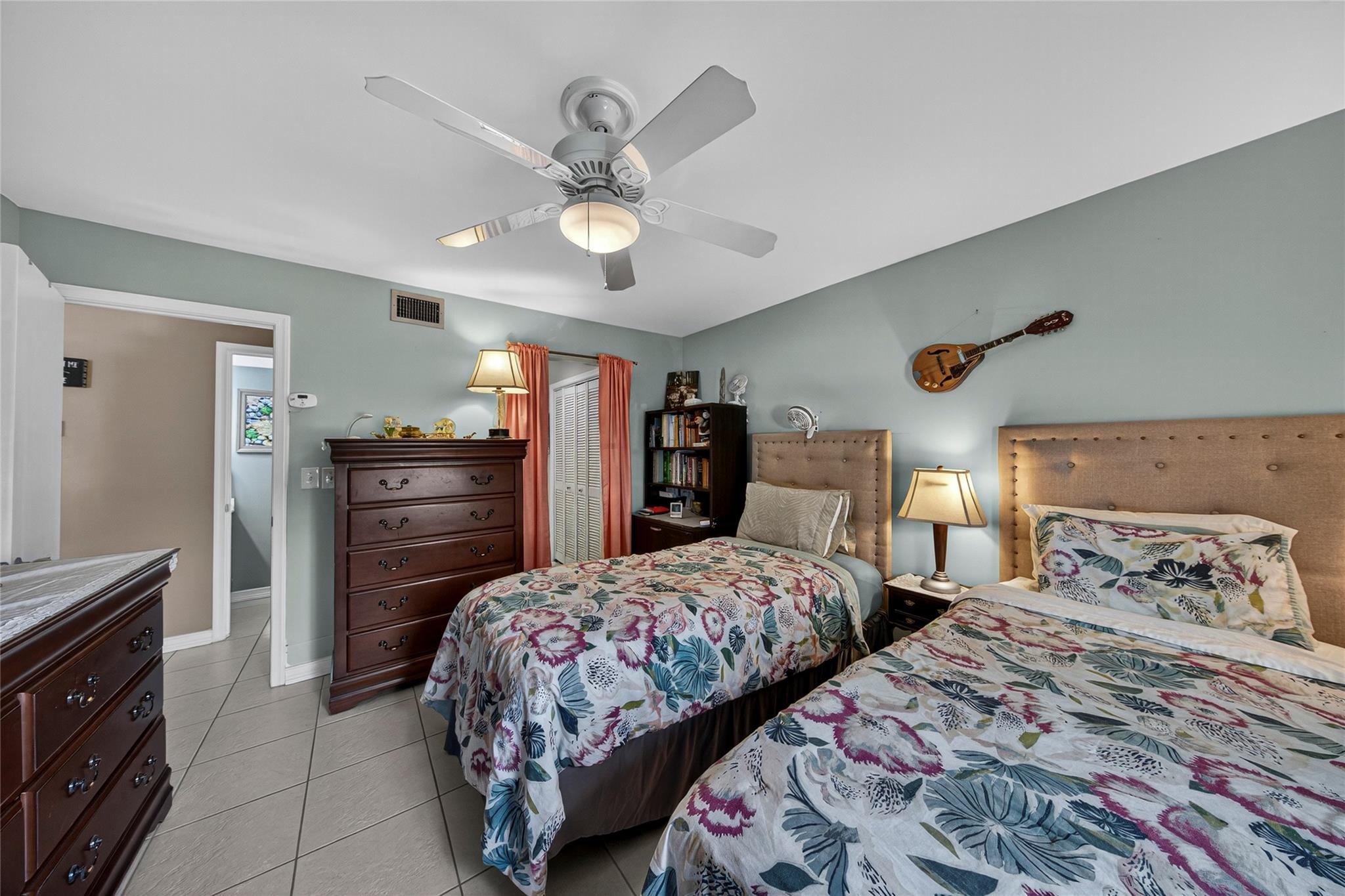Bay Colony Club - Residential