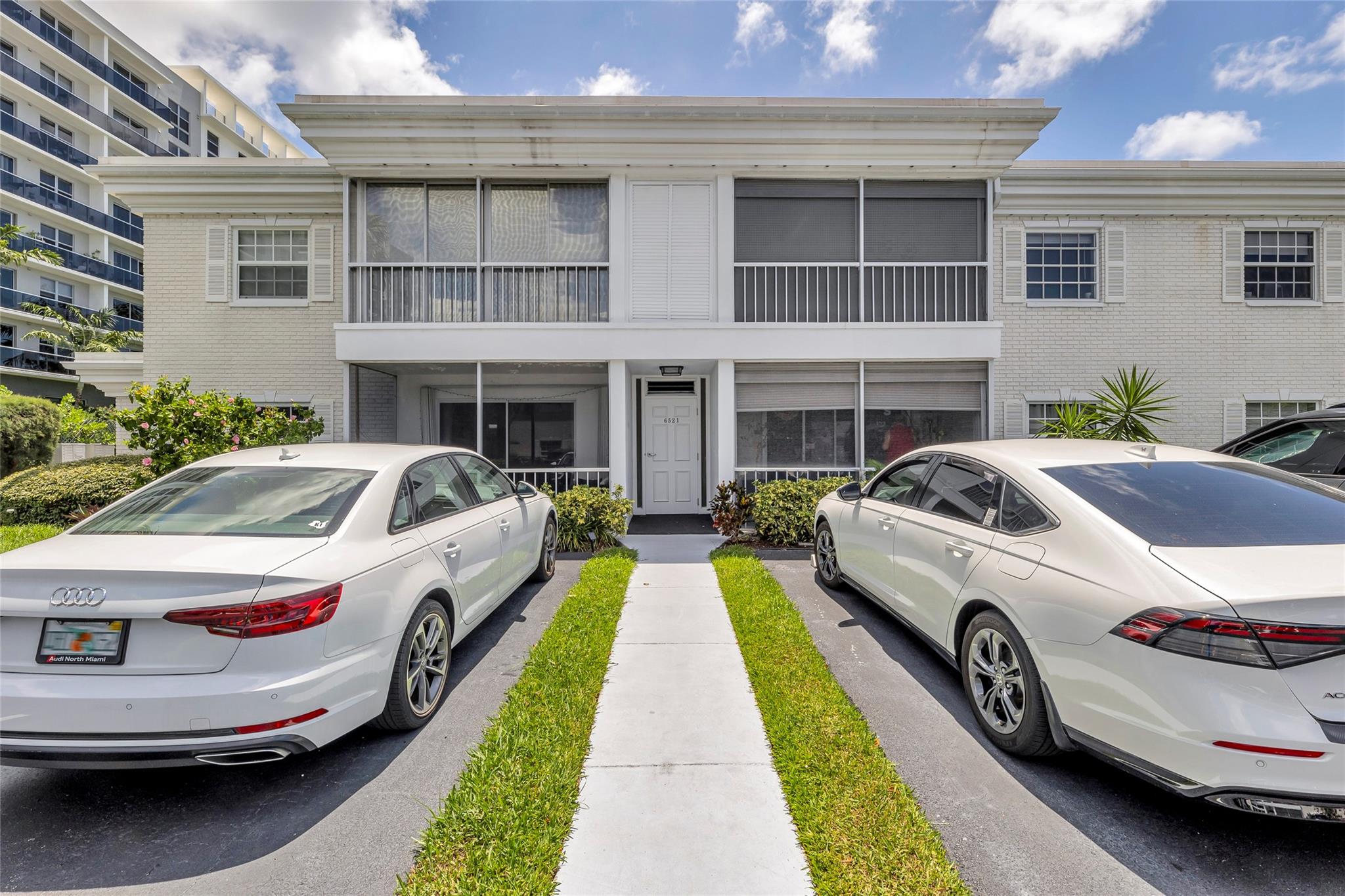 Bay Colony Club - Residential
