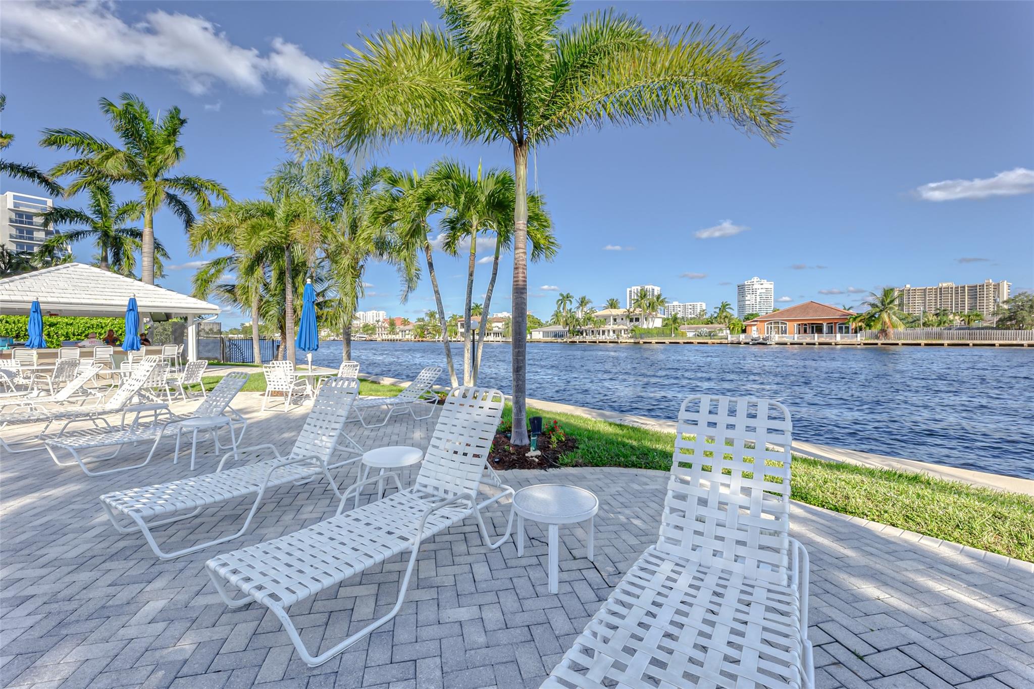 Bay Colony Club - Residential
