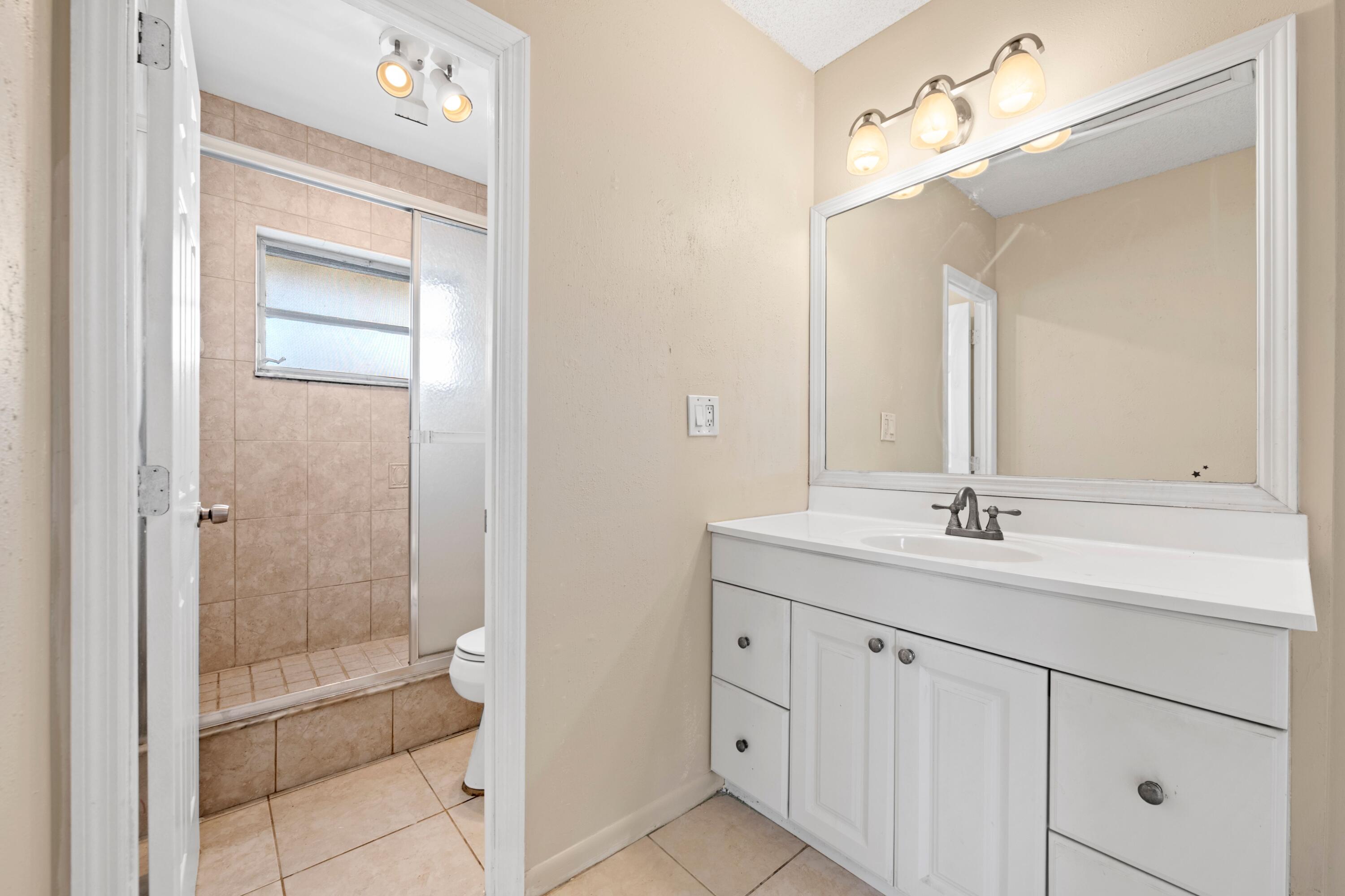 FOXWOOD HOLLOW AT CORAL SPRINGS - Residential