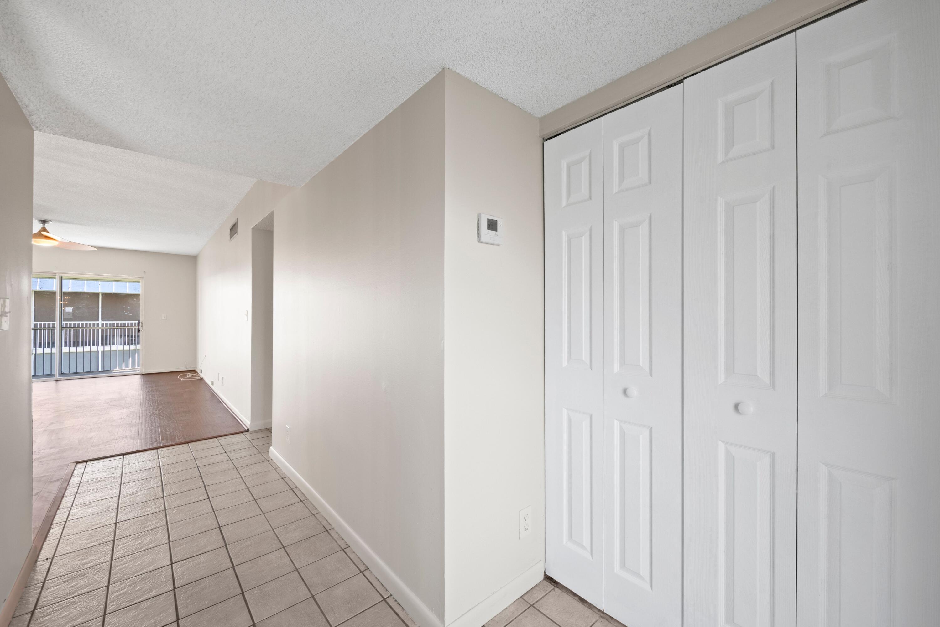 FOXWOOD HOLLOW AT CORAL SPRINGS - Residential