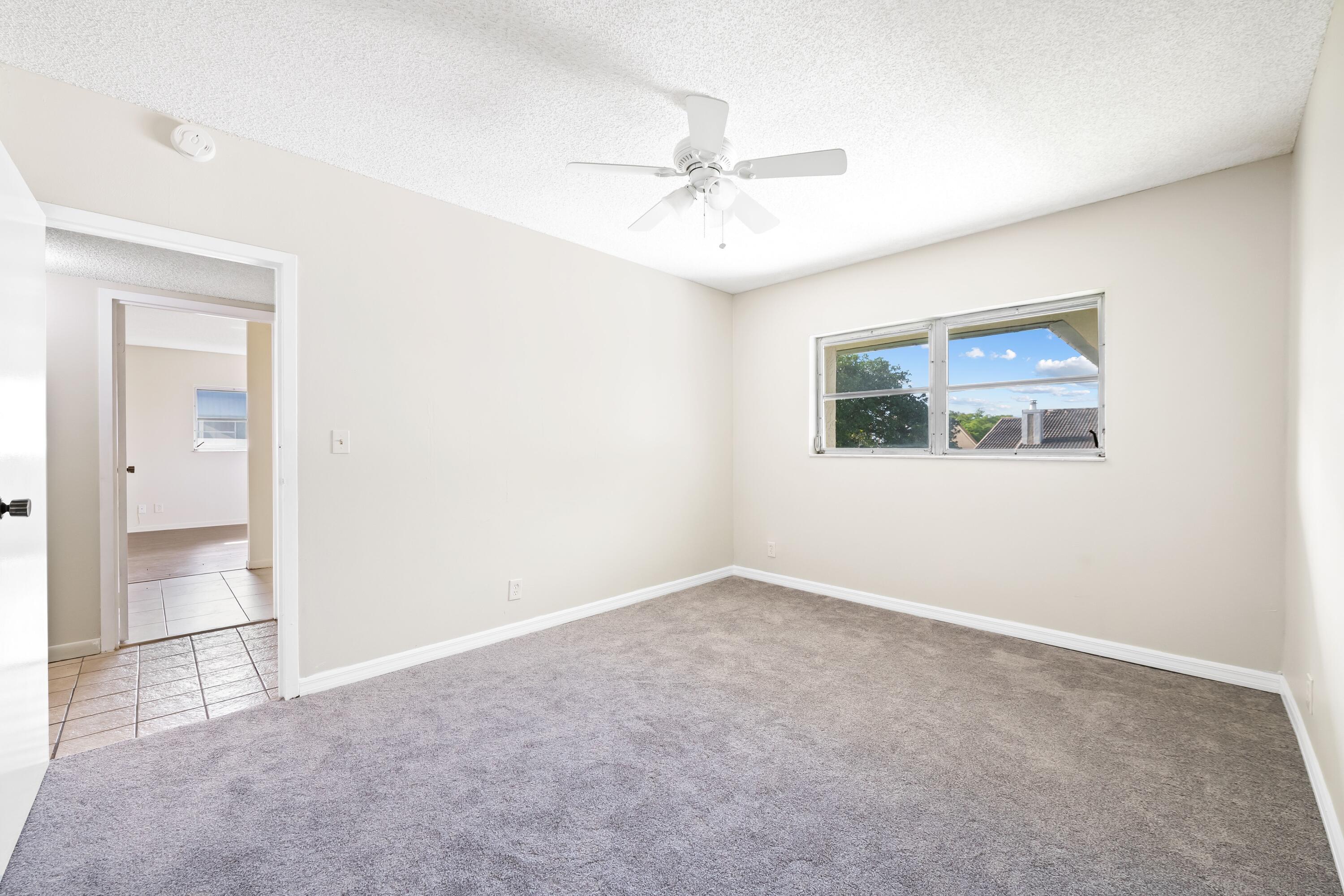 FOXWOOD HOLLOW AT CORAL SPRINGS - Residential