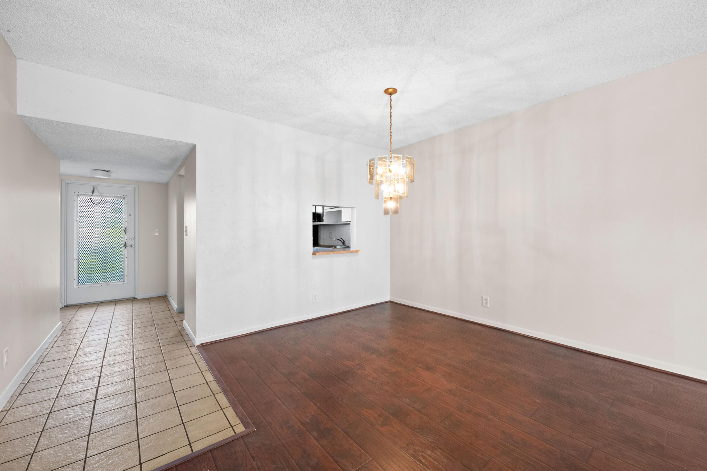 FOXWOOD HOLLOW AT CORAL SPRINGS - Residential